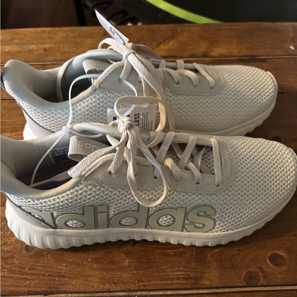 NWT Adidas Kaptir Base Shoe